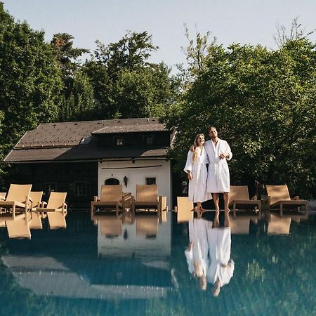Naturel Hoteldorf Schoenleitn Latschach ober dem Faakersee Dış mekan fotoğraf
