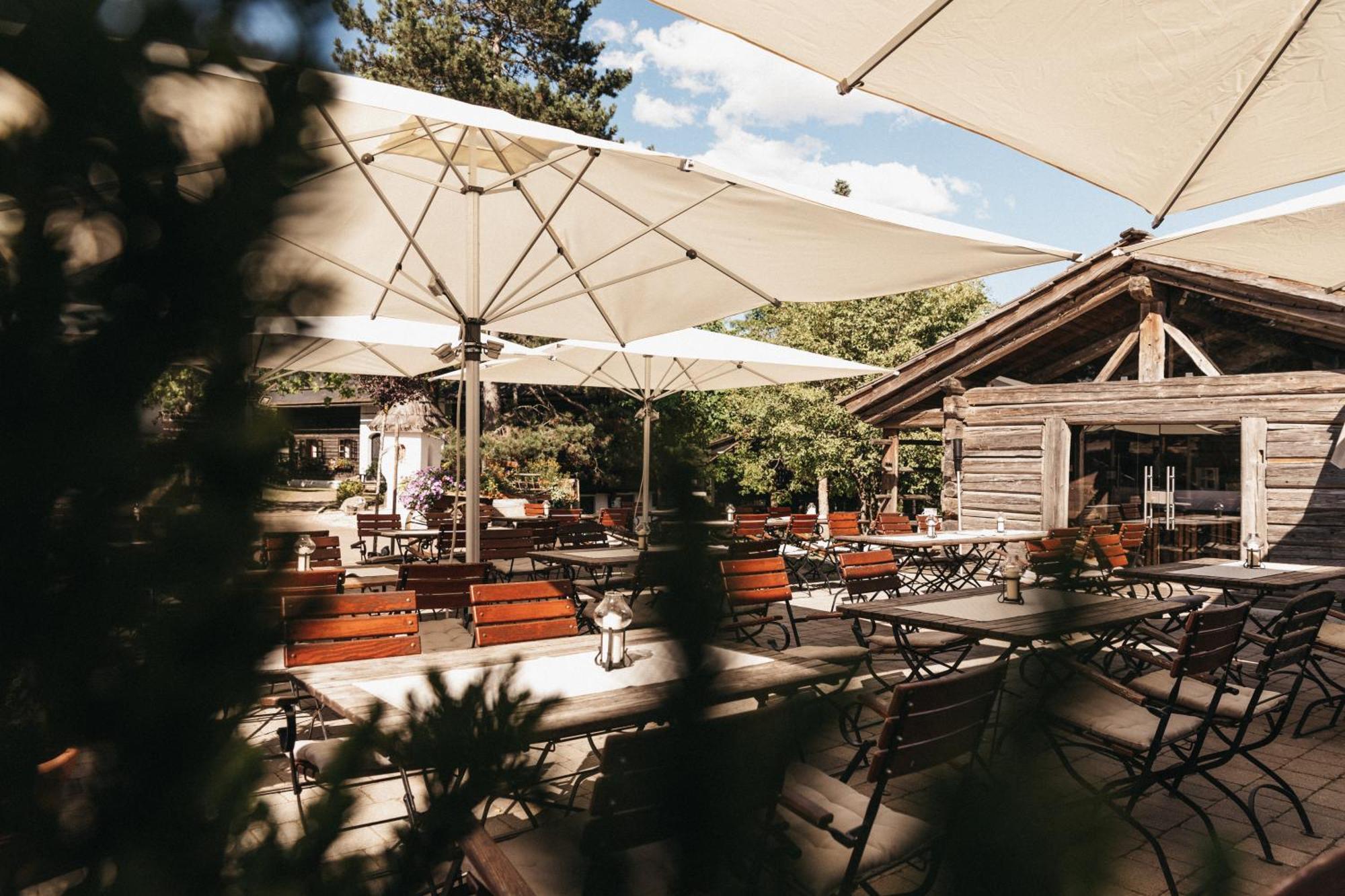 Naturel Hoteldorf Schoenleitn Latschach ober dem Faakersee Dış mekan fotoğraf